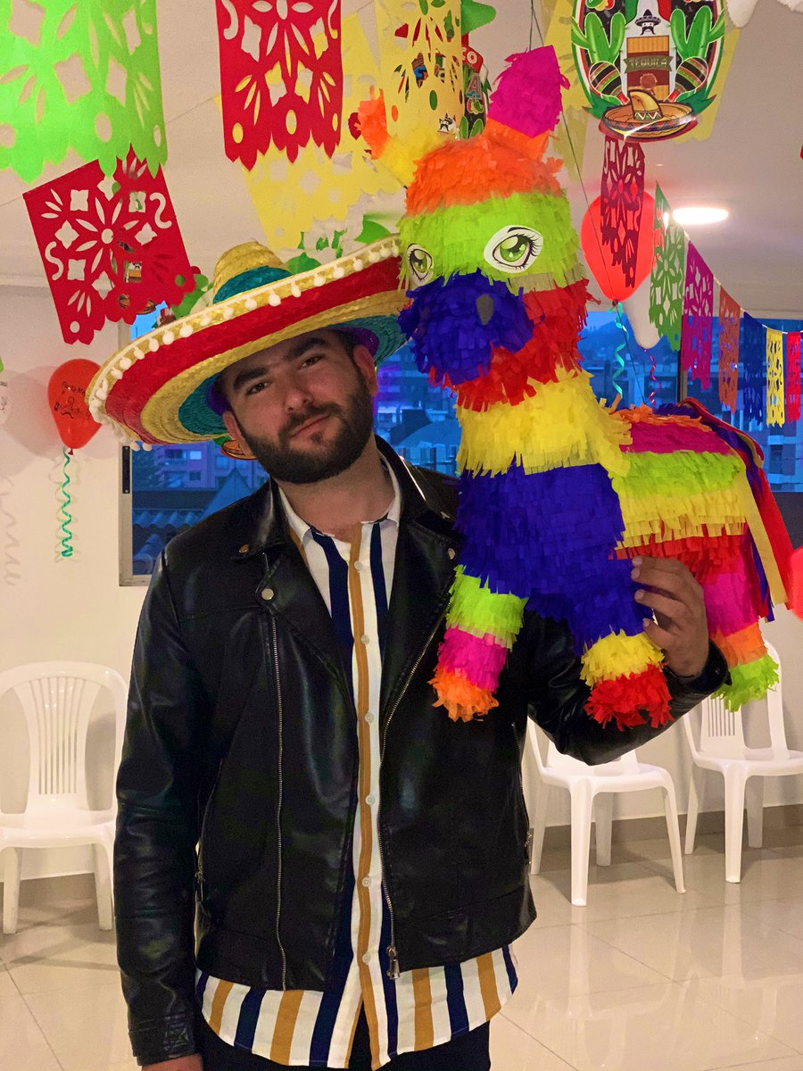 El_Purificador_'s tweet photo. La celebración sigue #Los28 https://t.co/JLA5iigaYL