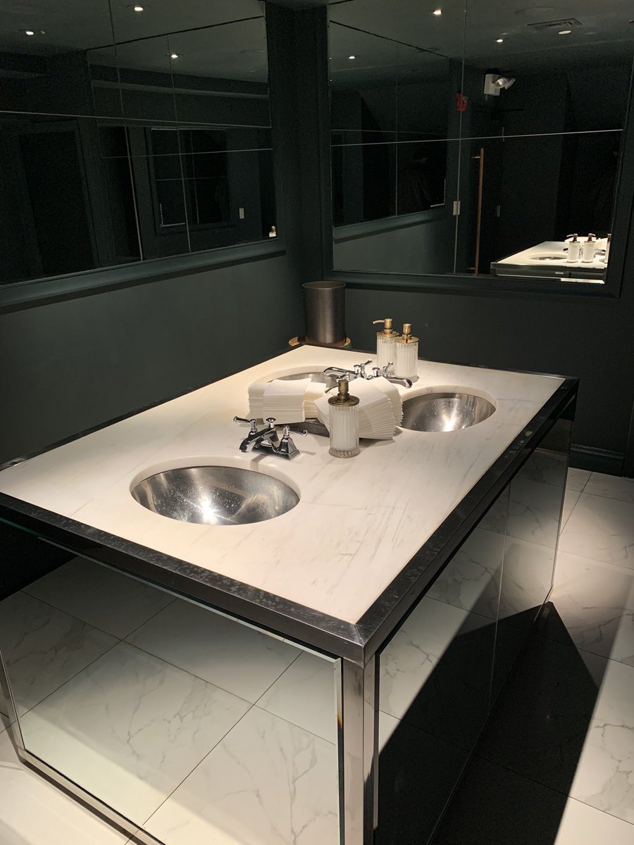 MaxScheiber's tweet photo. @dudaronomy Island sinks at Undercote in NYC. Some real innovations over here https://t.co/Z6ZDGLyl4R