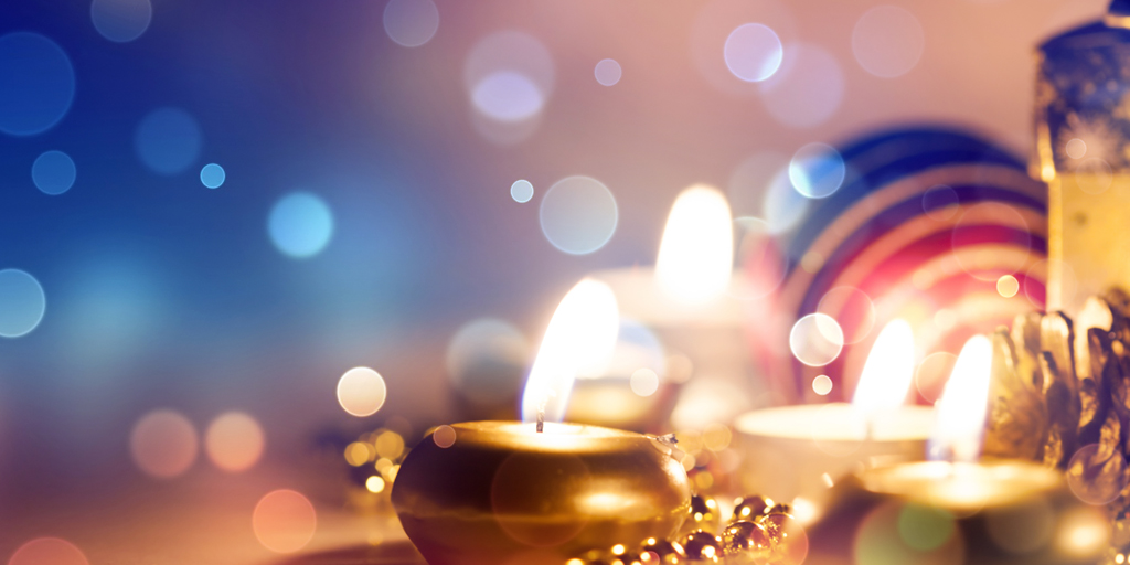 UnityofOC's tweet image. 🕯️Join the holiday fest and come to the Candlelighting Service on Dec. 24th at 7:30 pm for sacred music, holiday carols, a holiday message, and meditation