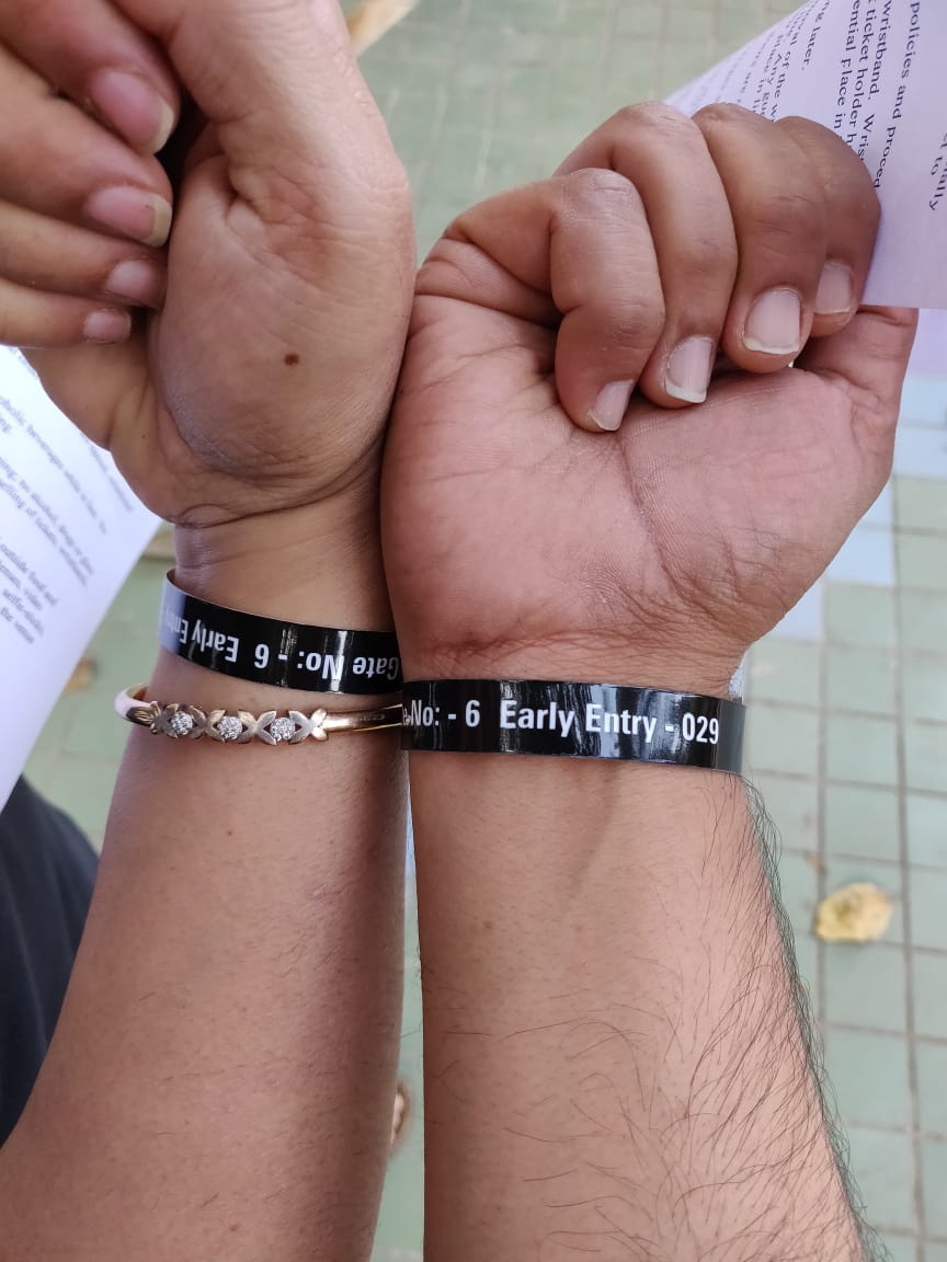 Arpana's tweet image. #U2India #U2TheJoshuaTree2019 @U2 with my friend of 33 years 😁 @Darth_SidS