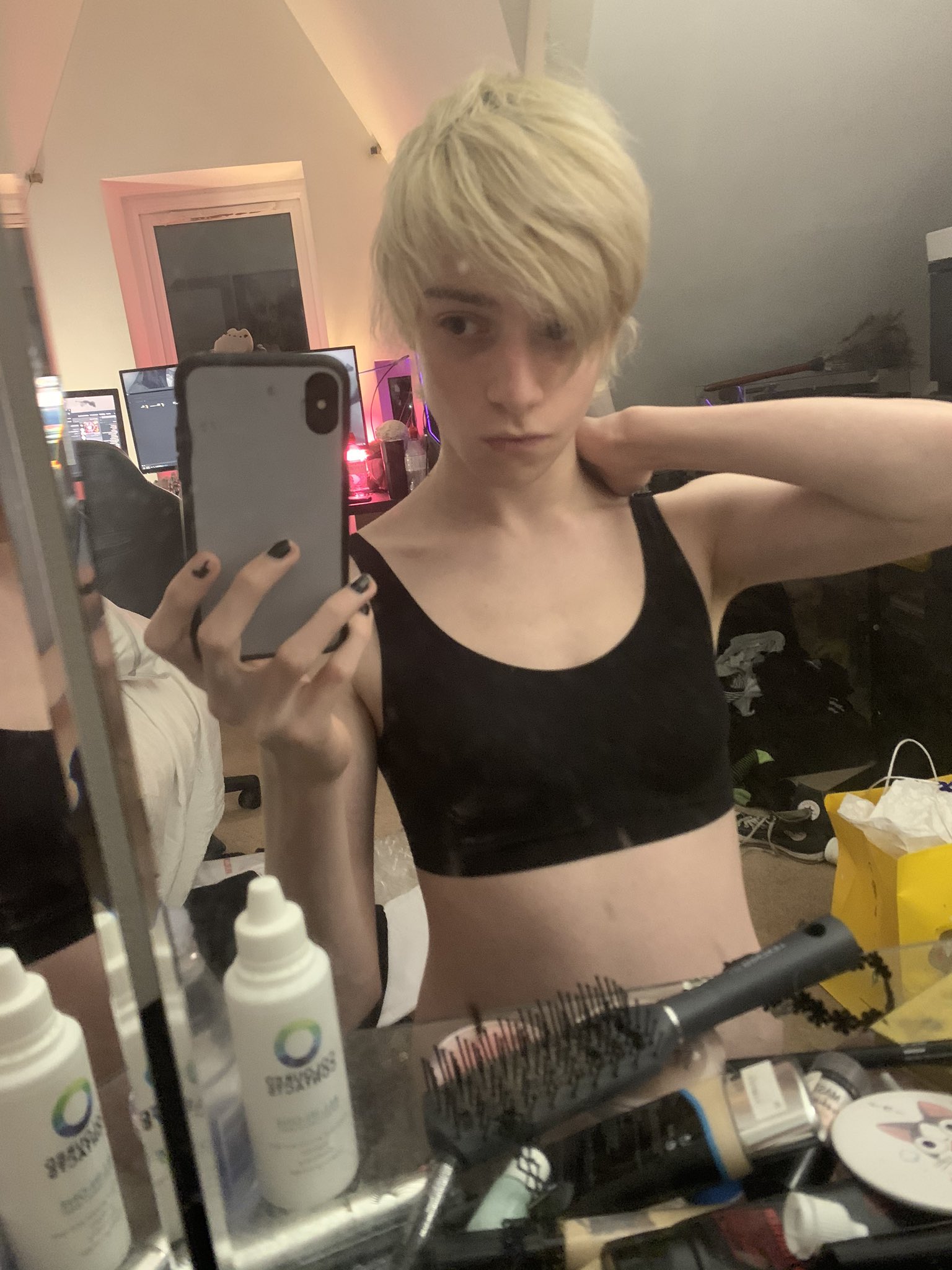 Narsissyus on X: Wearing a bra just feels really nice #femboy #sissy   / X