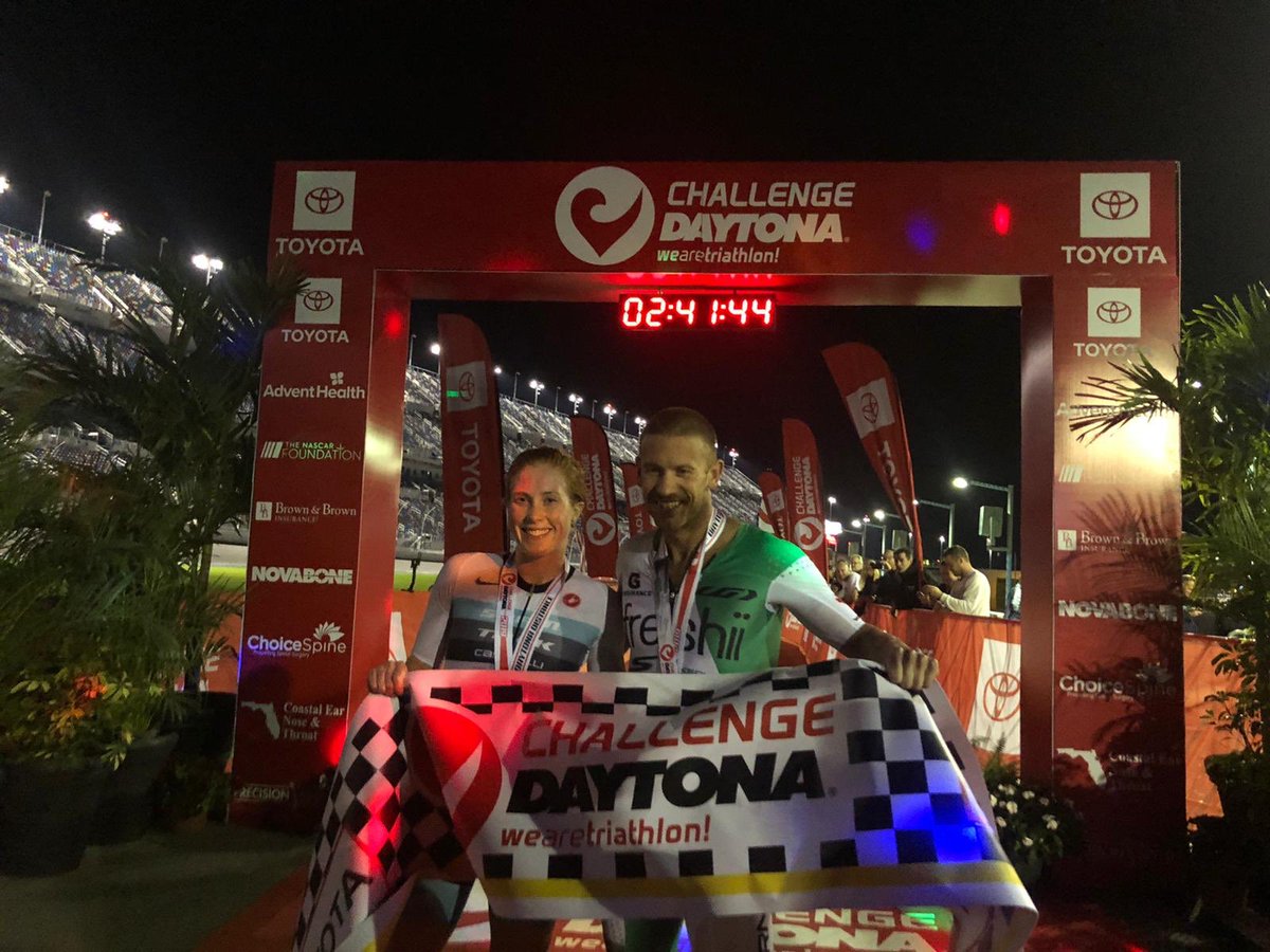 Canadians 🇨🇦 in the house 🙌! @PaulaFindlay and @LSandersTri for the win at Daytona Distance Under the Lights 🏁!