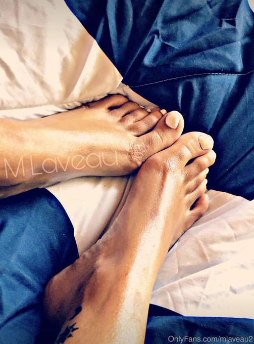 I know you want my fucking feet in your mouth. My cash tag is $laveauxxx @rt_feet #findomgoddess #findommebrat<a href="/tag/paypigwanted"class="tags"><span>#paypigwanted</span></a><a href="/tag/findomgoddess"class="tags"><span>#findomgoddess</span></a><a href="/tag/onlyfans"class="tags"><span>#onlyfans</span></a><a href="/tag/findo"class="tags"><span>#findo</span></a>