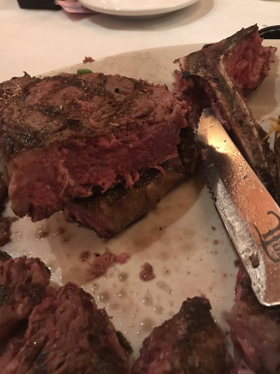 NickPaulus's tweet photo. Belated B-Day dinner with the wifeβs family at #TimberLodge... Rare, 24oz Porterhouse & a Loaded baked potato.. The Swanson Special https://t.co/jX4ZJXau0u