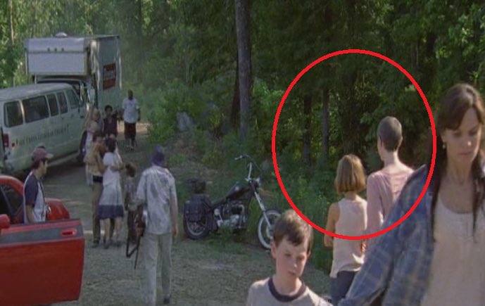 MamaAmes1124's tweet photo. I was drawn to her immediately 💛 Maybe I recognized something in Carol...a woman I could have turned out to be had my path been SLIGHTLY different ♥️♥️♥️♥️ Thank you @mcbridemelissa again and again and again ♥️🥰😘 #TWDFamily https://t.co/FQxenglqfW