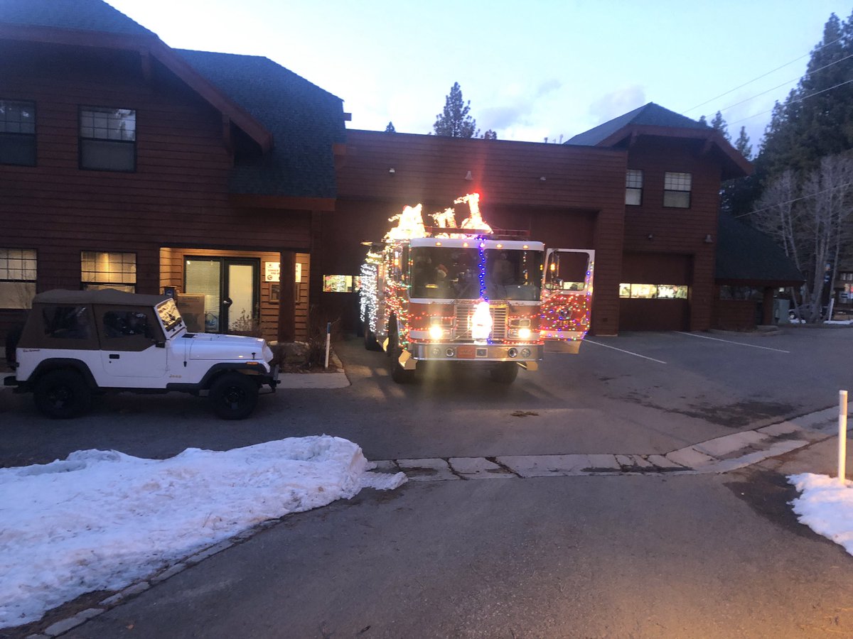 Christmas Engine enroute to South Y and Tata neighborhoods. Ho Ho Ho