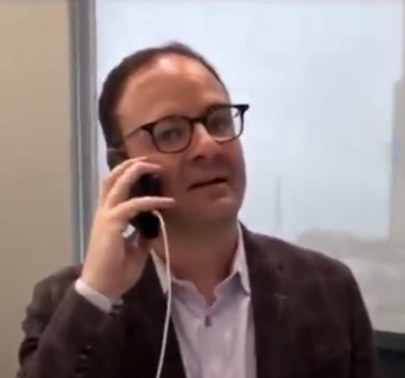 mikev_14's tweet image. Όταν αύριο ξεκινά η Trade season στο ΝΒΑ #dLOADING...