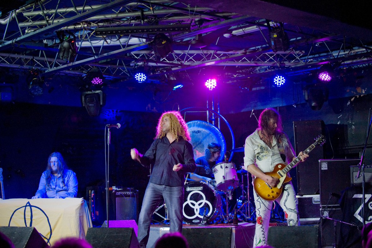 codaledzeppelin's tweet image. 