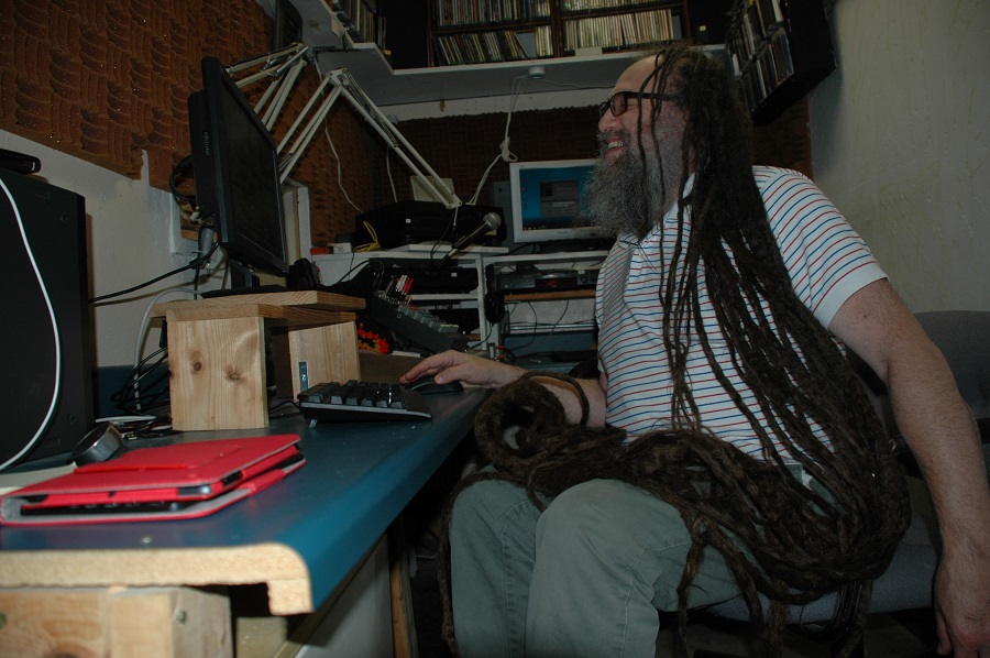 Papa Andy (@papaandychertow) on Twitter photo #reggae
<a href="/PabloAddis/">AddisPablo</a>
<a href="/Mr_Williamz/">Mr. Williamz</a>
@stonebwoyb
in rotation til 11 AM Sun
sparksyracuse.org
Play I Some Music w. Papa Andy WSPJ 93.7 & 103.3 Spark! #reggae
<a href="/PabloAddis/">AddisPablo</a>
<a href="/Mr_Williamz/">Mr. Williamz</a>
@stonebwoyb
in rotation til 11 AM Sun
sparksyracuse.org
Play I Some Music w. Papa Andy WSPJ 93.7 & 103.3 Spark!