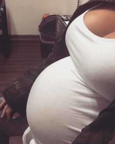 Can't wait to have this baby with the loml I'm happy to have a little family with him I don't think I would ever be able to do this without him🖤🙈