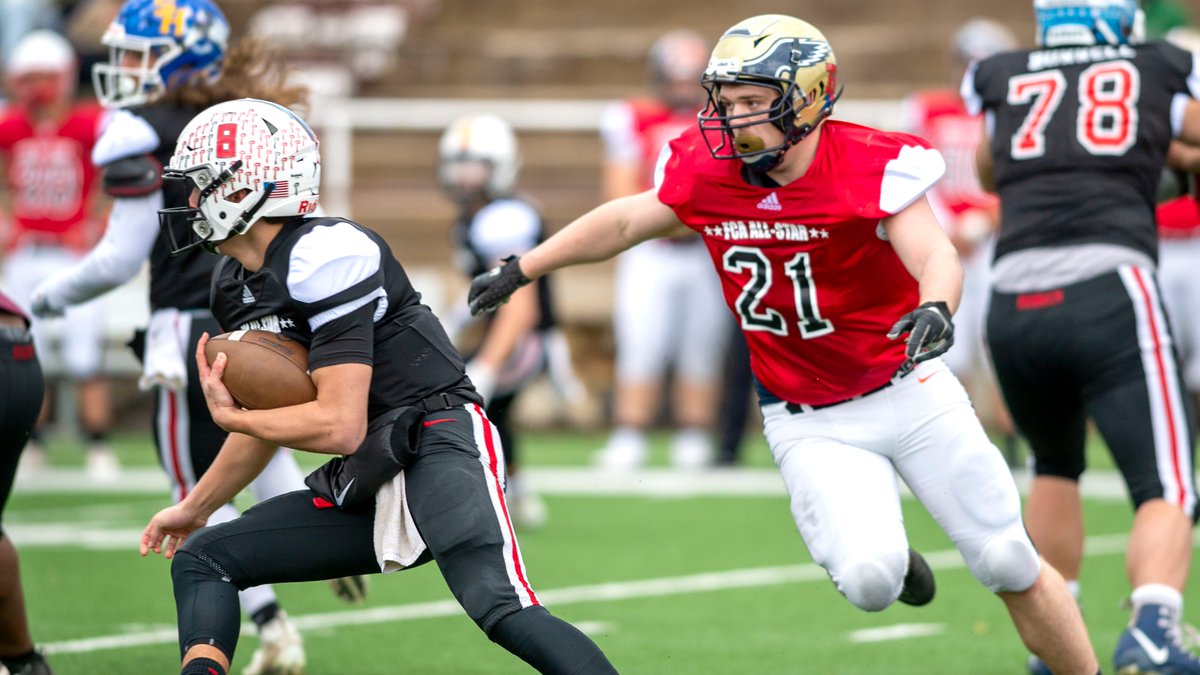 Matthew Hardin (Rye Cove) is a small-school player who made a big impact in Saturday's #FCA All-Star Game at the Stone Castle in Bristol. Some guys from #TSSAA state champion Elizabethton also made plays as usual in the West's 24-17 win over the East:

heraldcourier.com/sports/fca-all…
