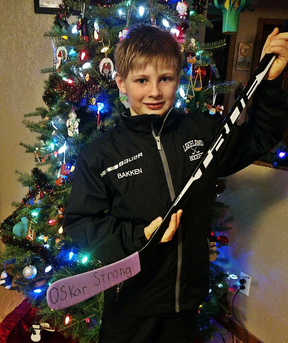 angrydawg78's tweet photo. Watching @NHLFlyers vs. @mnwild and our U10 says "I think @oskarlindblom needs my support" So he will be lacing them up #OskarStrong for his games tomorrow. #hockeyfamily #HockeyFightsCancer #puckcancer #timeforacure #hockey #Flyers #Wild #takecareofourown #rinklife #proudparents https://t.co/OEvbWcLMwo
