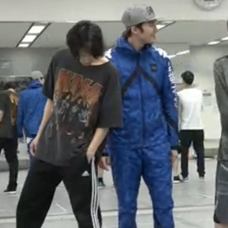 SixTONES 松村北斗 着用 tシャツ