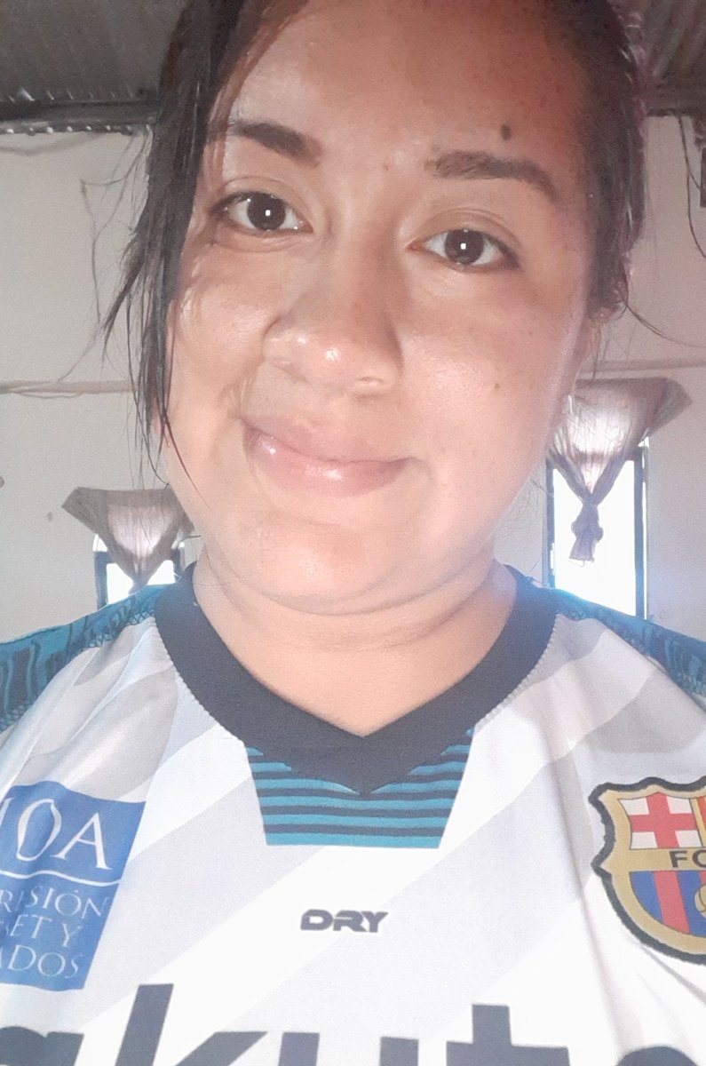 mayorga_kerly's tweet photo. @NikkiJpop #ISTG Kerly Mayorga 
●Cambie el color mis ojos 
●Me quité el lunar arriba de mi ceja y en mi mejilla
●Me quité  las ojeras que tenía. https://t.co/KcgSiDLSLx
