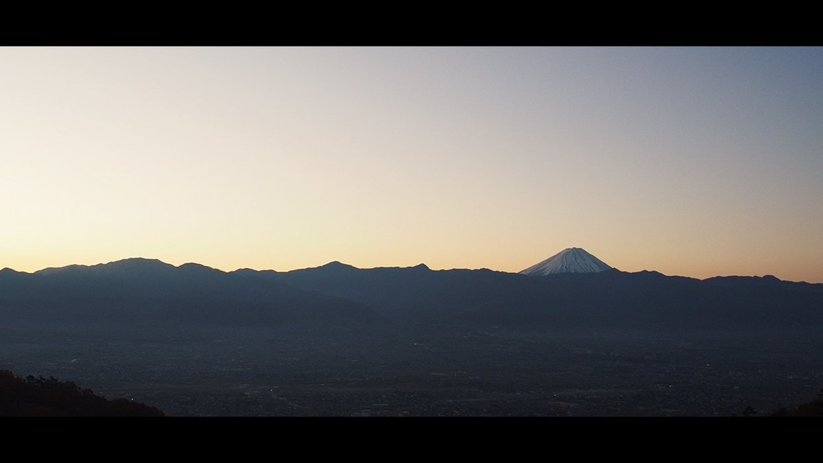 ChannelMasao's tweet photo. 富士山が綺麗…🗻

#新型ジムニー 
#jimny4x4
#jb64 #jimny #ミディアムグレー 
#ジムニー #ジムニーシエラ
#ジムニー男子 #ジムニー女子
#ジムニー好きな人と繋がりたい https://t.co/8tI0jkqAZD