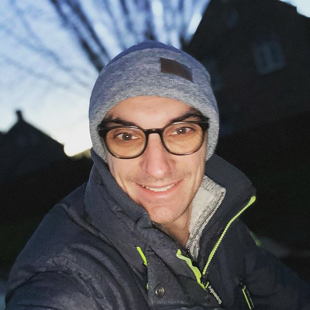 eliostruyf's tweet photo. Early Sunday morning. Off to the bakery to get breakfast for my daughter and her friends. #StillSleepy #WhySoEarly https://t.co/ajxRqfqUwC