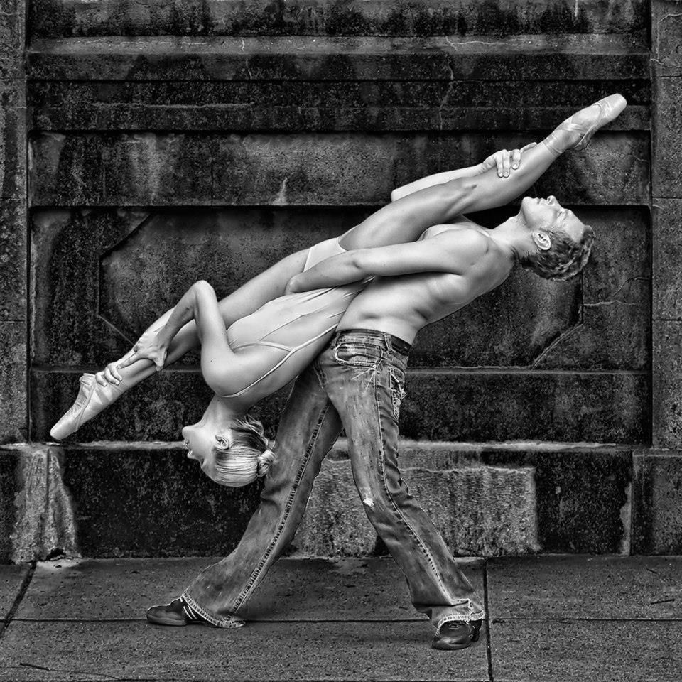 _Henk_Heijmans's tweet photo. Ashley Lazenby Swan and Norbert Nirewicz - by Richard Calmes, USA
#RichardCalmes
https://t.co/AmC2nCZMJm https://t.co/I1mtS0lpFz