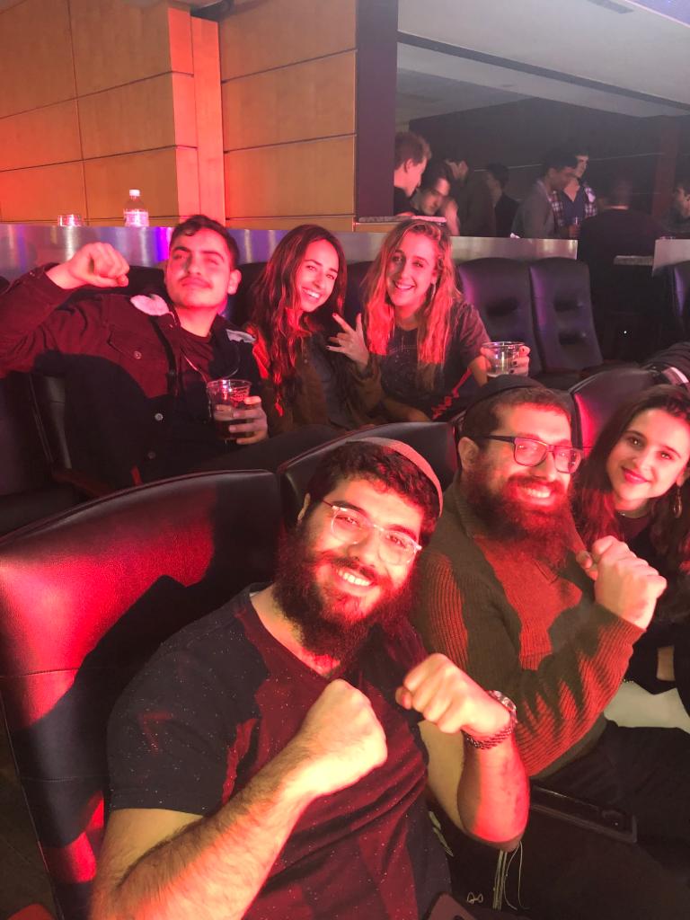 sarahencaoua's tweet photo. Having so much fun with my friends at the worlds biggest garden #vipbitches #CrawfordMachine https://t.co/opWWvuz64C