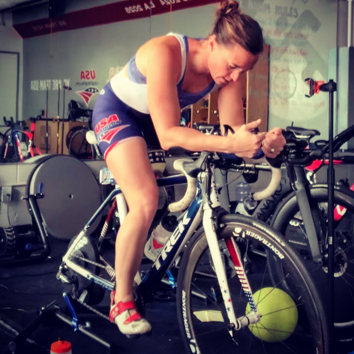 MStockwell01's tweet photo. don’t love long Saturday rides that take me away from my family for hours at a time. But this momma has a dream. And that dream is making us stronger in more ways than one. 💪🏼#trimom #drivenbyadream #progressoverperfection https://t.co/2WR7kw08dT