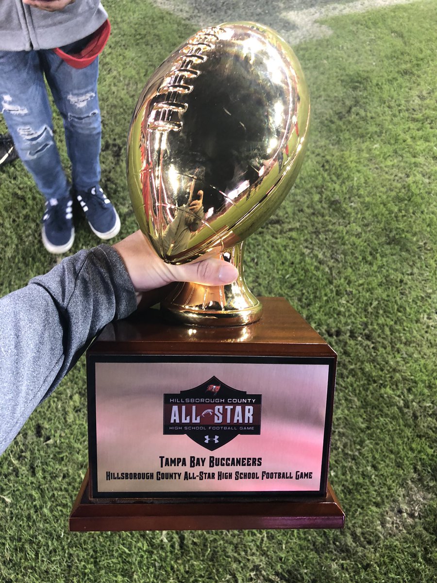 coachmreece's tweet photo. W for the EAST SIDE!! 🏆 It was a great week working with this group of D-Lineman! @813jayy @sykes_lll @Lane_robb45 @LemelinPatrick @TjTyson5 Also great catching up with former players! @Finessin_Gabe8 @D_white23 #EastSide #DarkSide https://t.co/xGL0gSRfuc