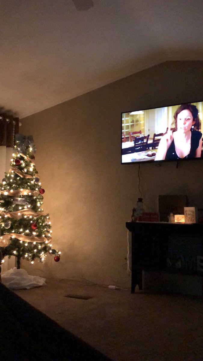 KaelynHB's tweet photo. After 3 LONG months, I can finally live in my house again. Life is great https://t.co/KHCDPSBKYW
