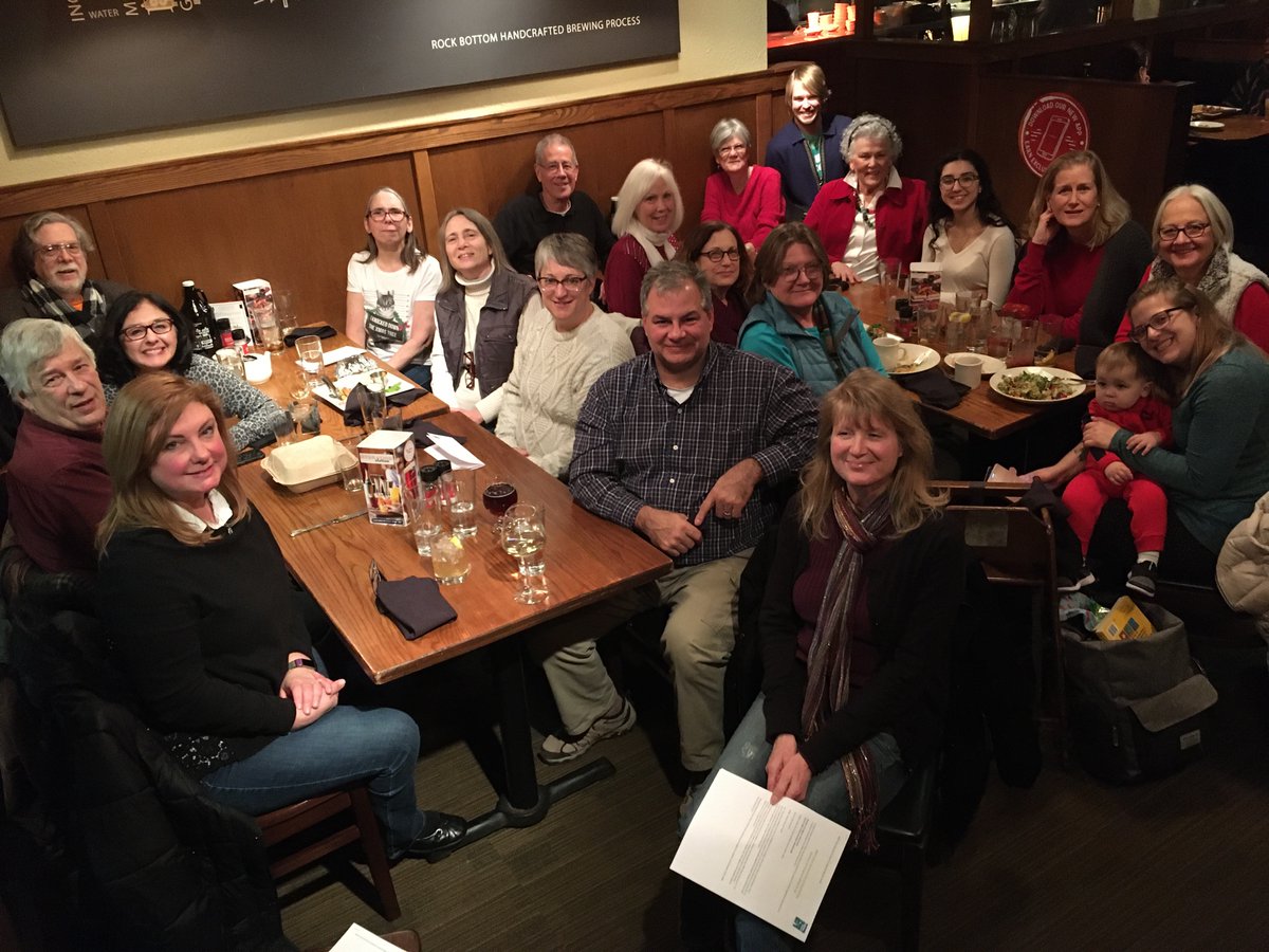 GreenTeam_IL's tweet photo. #GreenTeamIL had a lot to look back on and celebrate in 2019, so we decided to meet up in Warrenville where volunteers from the districts of @RepUnderwood and @RepCasten could share their experiences and take #GreenTeamAction one last time this year. https://t.co/cfzRkFBnV2