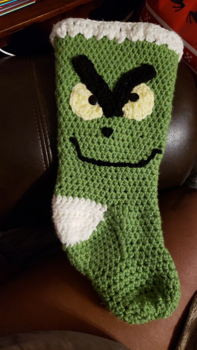 MadeSonni's tweet photo. Grinch stocking🧶 https://t.co/l6fGb9jdrr