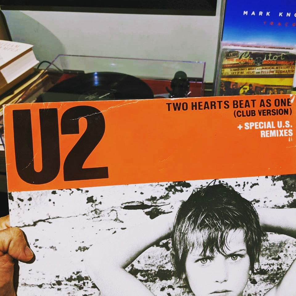 GulatiSinghJ's tweet image. &apos;I have climbed the highest mountains
I have run through the fields

I have run, I have crawled
I have scaled these city walls
These city walls
Only to be with you...&apos; 

@U2 #U2 #U2TheJoshuaTree2019 #u2mumbai