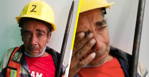 PerradeBelsen's tweet photo. Postal del futuro:
¡Los ladrillos pesan mucho!
¡Trabajamos a pleno sol!
¡El Inge es muy toscote y groserote!
¡Mis compañeros me pendejean!
¡El cemento se me mete en los ojos y en la colita!

¿Por qué le hice a la mamada y no me puse a estudiar cuando pude?
#MartiresDeStarbucks https://t.co/33lSUwGt6w