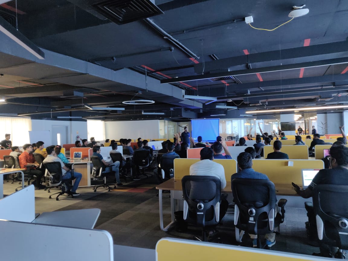 Kedar1023's tweet photo. Its Started Flutter π #FlutterInteract #flutterviewingparty #GDGpune @GDGPune @swapniljathar @FlutterDev https://t.co/qhRqHNhOur