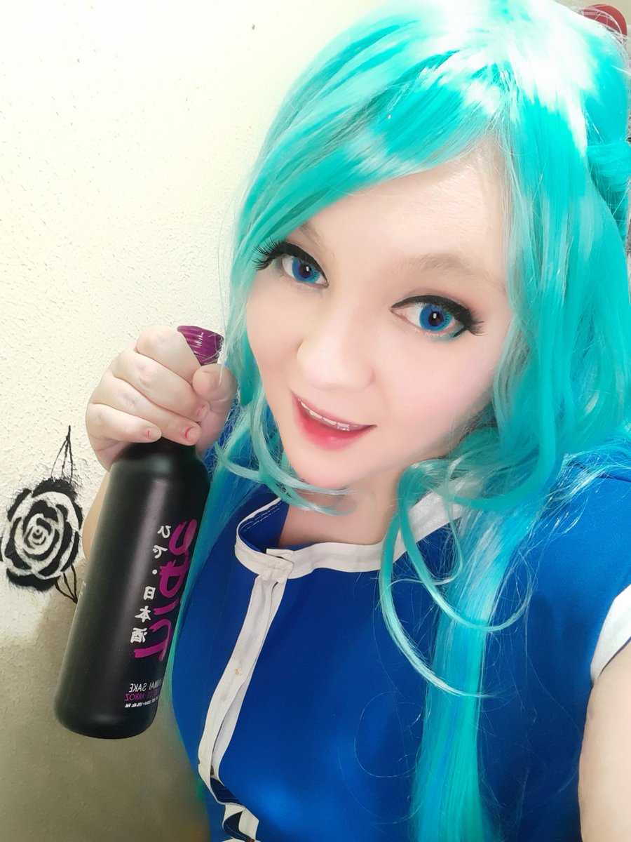 ReenaYamato's tweet photo. Ayer toco prueba de maquillaje y peluca de Aqua, y me esta gustando mucho
Recuerda dejar tu like
Mi twitter premium esta disponible por solo $70mxn al mes,enterate de avances y todo antes que nadie y ve fotos sin censura
#cosplay #cosplayer #kobosuba #cosplaygirl #lewd #nsfw https://t.co/F1Qajs3bmQ