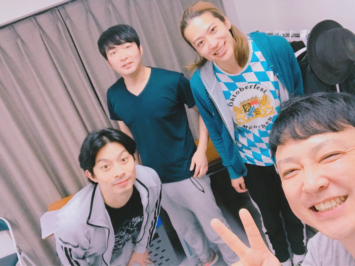 高橋良輔 Pa Twitter そして 新年1 5 Mashikaku Conte Live リンドバーグ という コントライブにも出演致します 素敵なメンバーとのコントライブ こちらも是非いらして下さい 稽古から毎日爆笑 笑 リンドバーグ T Co Ekiyuzbgo6 T Co