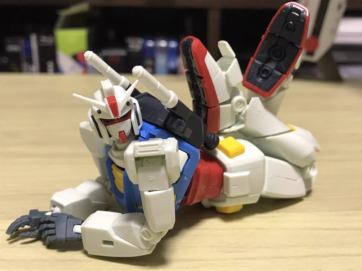 グラビアの撮影？ガンダムが超セクシーすぎるwww