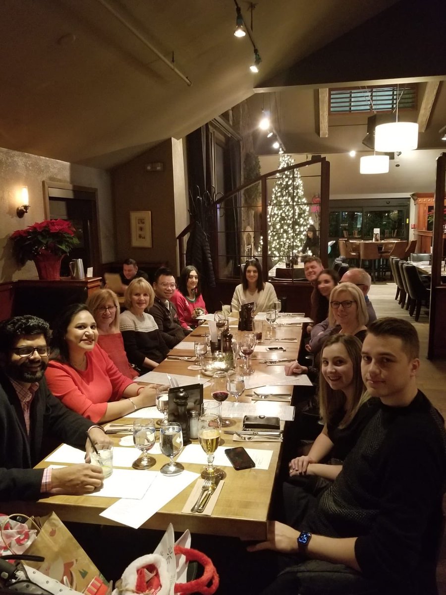 TKeckalo's tweet photo. Team Sapperton celebrating Christmas and holidays tonight with an amazing dinner at JOEY Coquitlam.  Thank you partners for the door prizes and appetizers. Happy Holidays everyone 🎄🎄@GurjivChahil_TD @steventsangaris @yimjoh2 https://t.co/63DscVK5bu