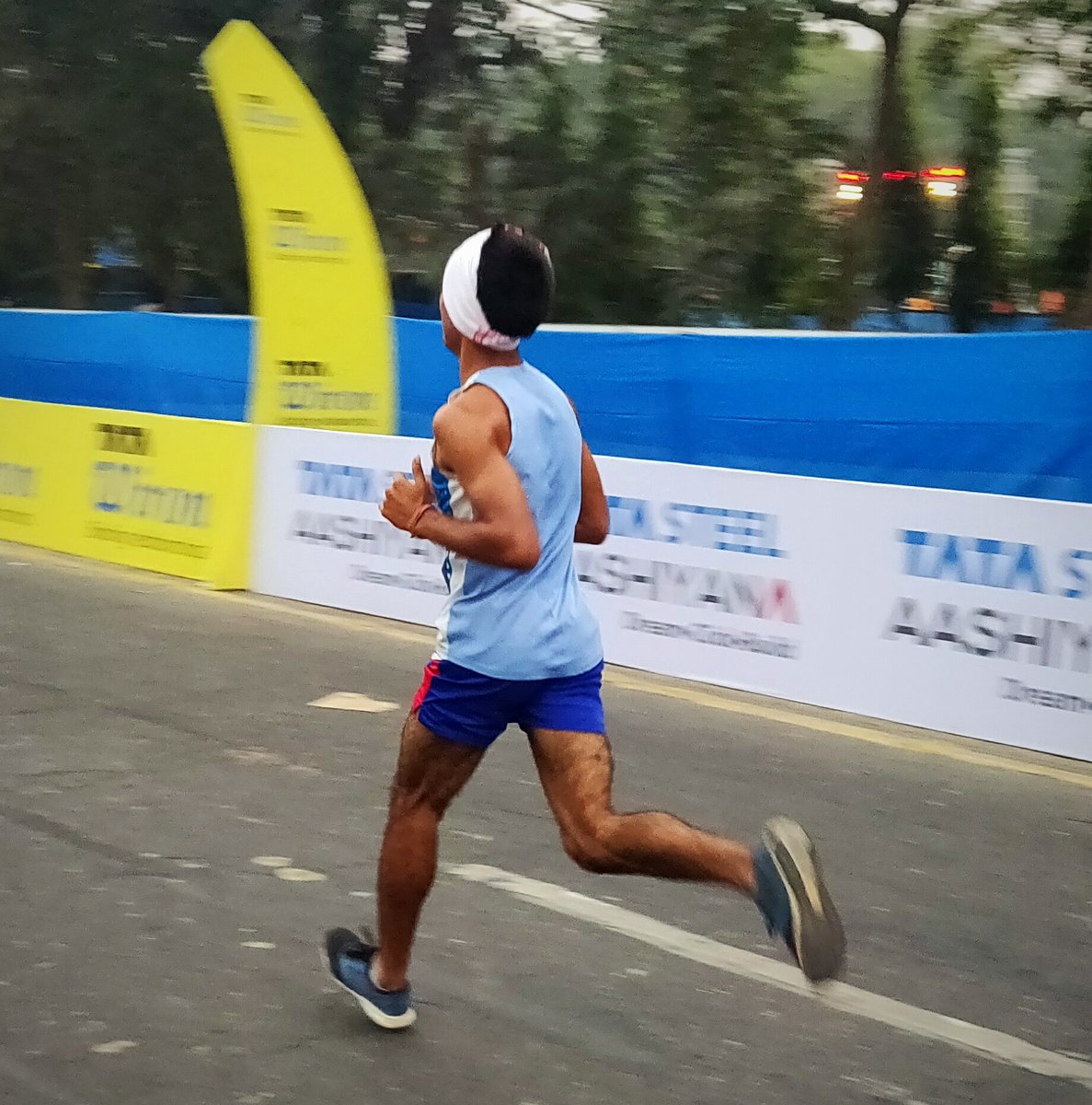 TataMotors's tweet image. #FeelTheSpirit of determination before the finish line!

#TheGoldStandard #RunForGold #TSK25K @TSK25K