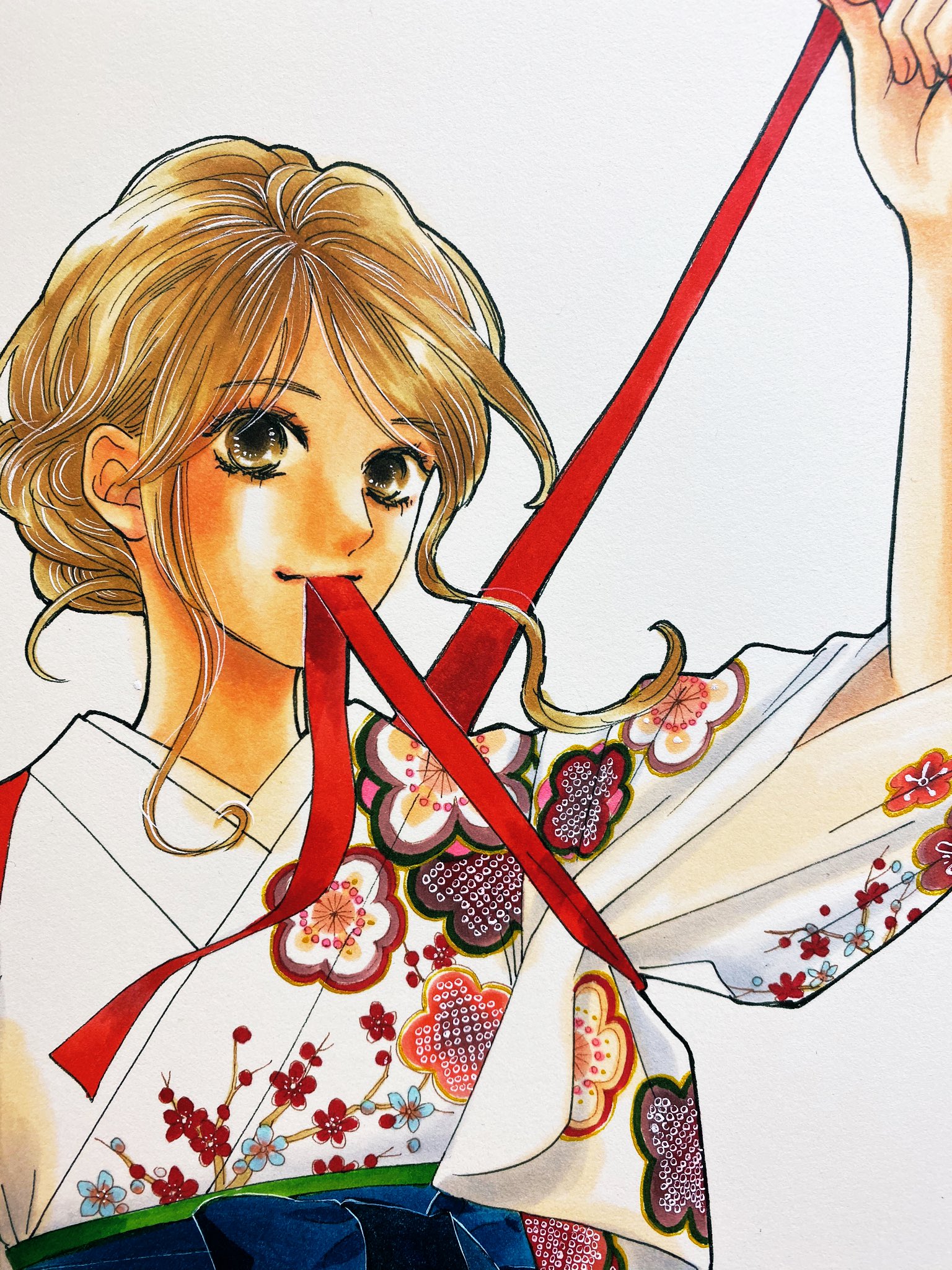 末次由紀 今夏ちはやふる49巻発売 今日もしつこく宣伝いたします ちはやふる43巻発売中です こちらは決してよそでは見ることができない全身ろ千早 今回は千早も詩暢ちゃんも梅推しです 梅 はまた桜と違った特別な意味のある花です さすが花言葉が多い