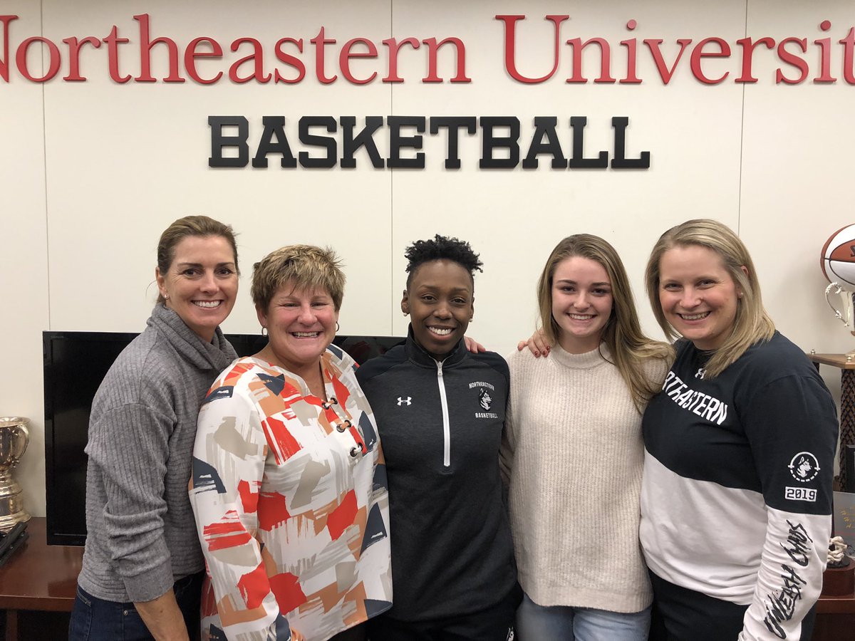 me_firecrackers's tweet photo. Congrats 2 Camille Clement on verbal commit 2 Northeastern today. Pure shooter who has put a lot of work in &amp; looked up 2 sisters &amp; many older Firecrackers hoping it would be her turn one day. Been fun 2 watch her grow/improve since lying on the bench as a toddler. https://t.co/aILSPJ01zj