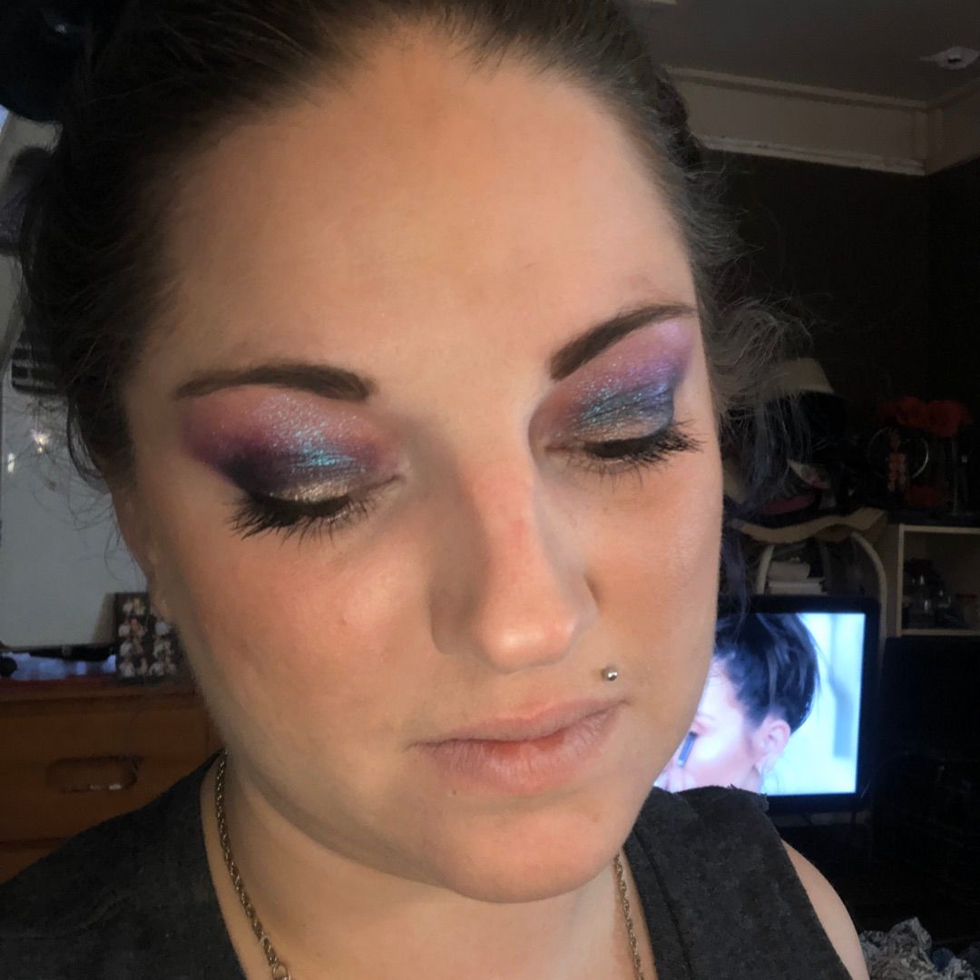 vdotshot's tweet image. #limecrime #pocketcandy it’s the pink one , not the white . I put the pink duochrome colour over top of everything , you like ? Give my PIC a LIKE if YOU like MY eyeshadow today ? Xoxoxo influenster.com/deeplink/photo…