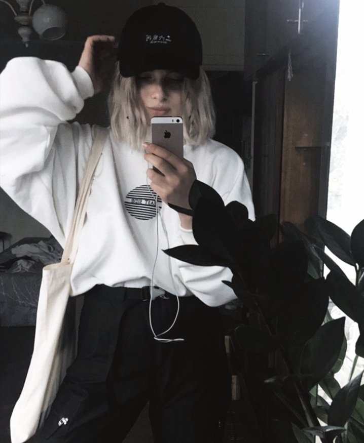 stolxnlife's tweet photo. __. https://t.co/s4iDW2QsBF