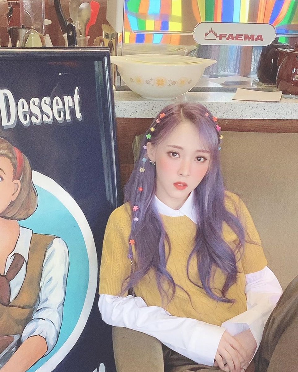 BrasilMOO's tweet photo. [FOTO, 29.12.19] — Atualização da MoonByul na sua conta do instagram (m_v.film). 

“MooMoos GoMiSaHae! (Obrigada, me desculpem e eu amo vocês!) 💜”

• https://t.co/hRMj1SaARH https://t.co/ko8uUj13uE