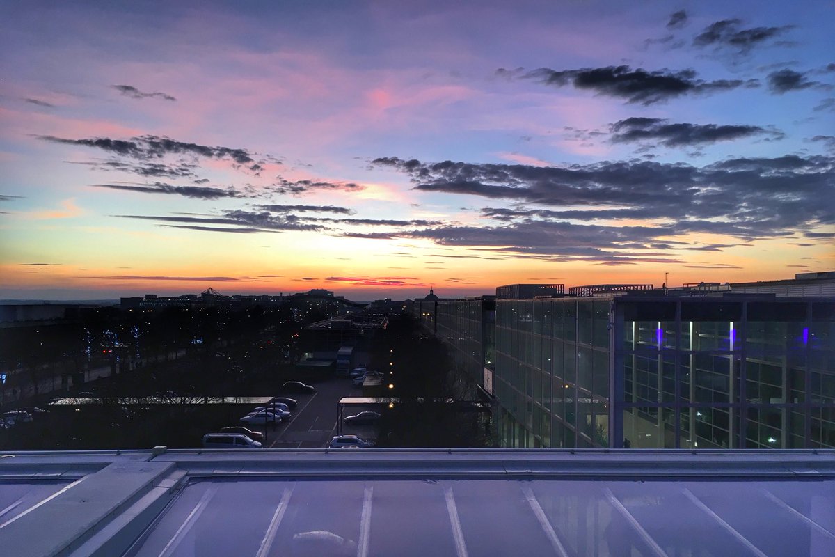 Multi storey sunset  ⁦<a href="/scenesfromMK/">scenesfromMK</a>⁩