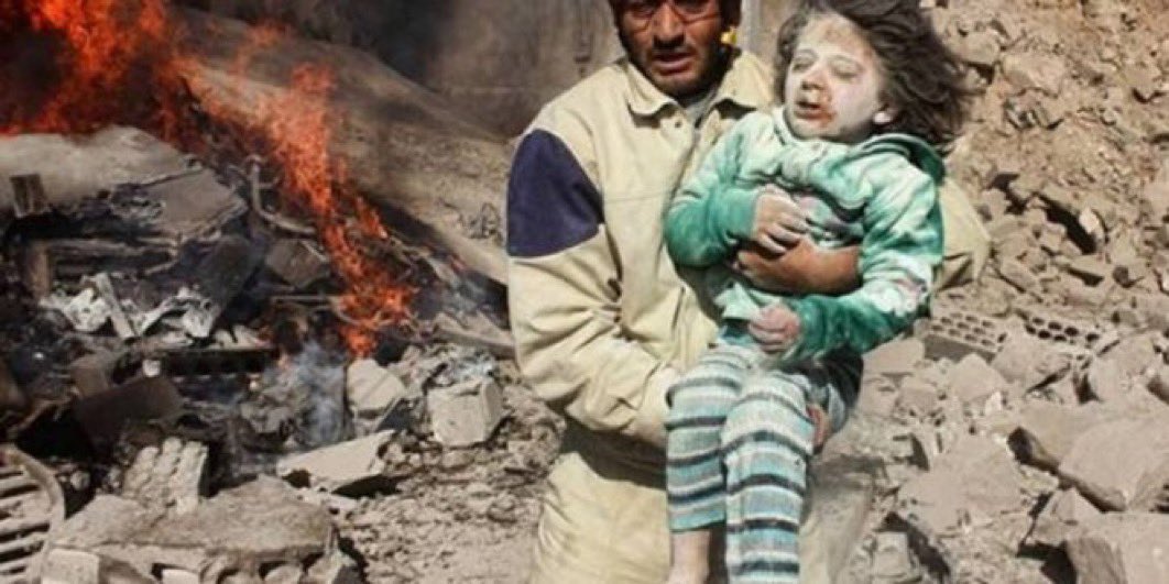 mralothman's tweet photo. كل عام و انتم بخير،
ولا خير في عامٍ أصبحت الحياة فيه أشد رعبا من الموت. 
#إدلب_تحت_النار #ادلب_تحترق https://t.co/z9hCaKT9Wi