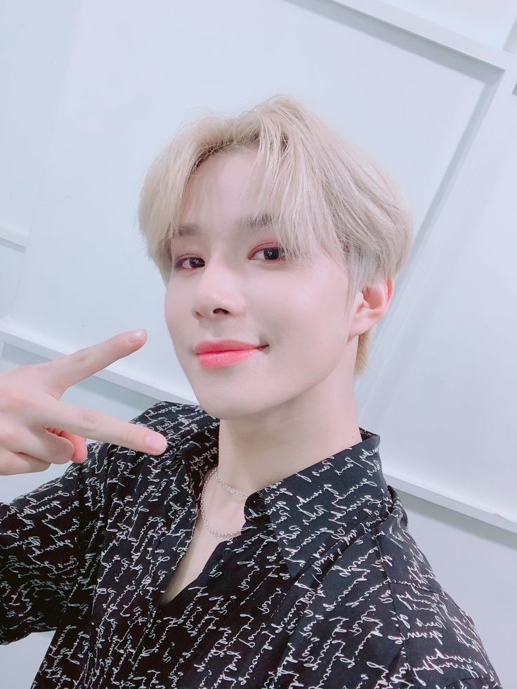 httpsfxxks's tweet image. desculpa, eu sou nova no kpop

eles são irmãos????