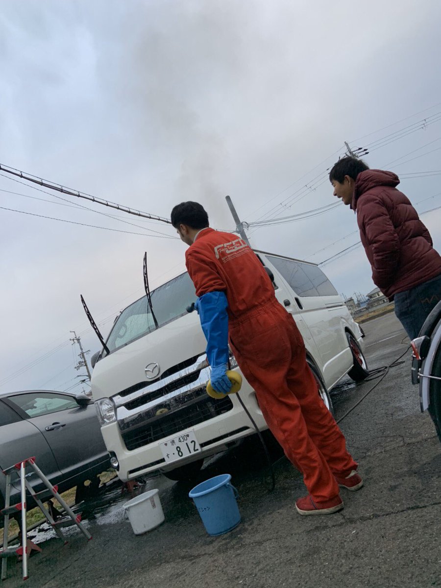 feed_fujita_eng's tweet photo. 今日😊片付けやら洗車して頂きありがとうございました🙇🏻‍♂️大変助かりました🤲お陰様でデモカー達がこんなにピカピカです👌
流石FEEDのお客さんです🤲 https://t.co/s77mU1ftyW