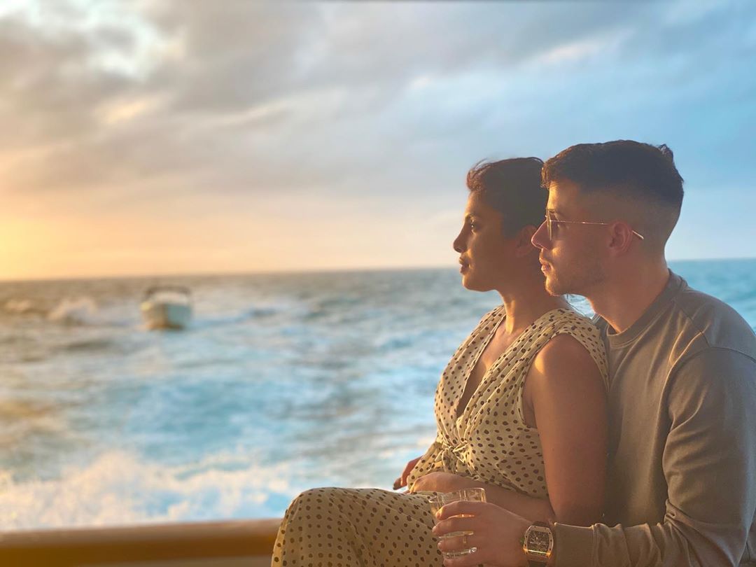 Life as it should be.🌊❤️
📸: <a href="/_divyajyoti/">divyajyoti ☁</a>