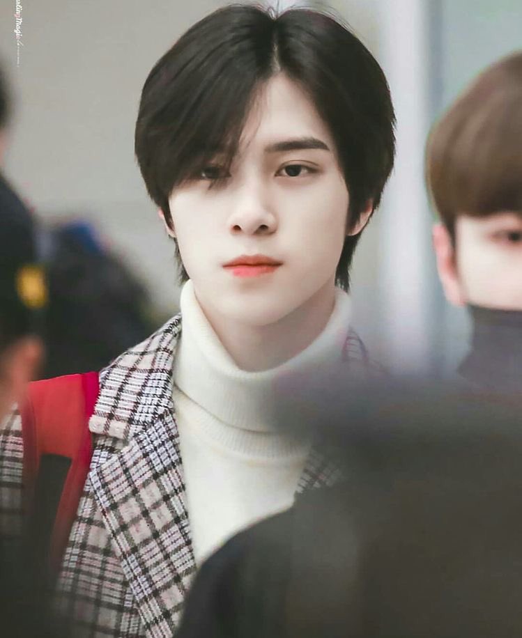 morkmelonwater's tweet photo. Es un ser humano, el tiene opinión y no por se idol le quitan el derecho de tener opinión propia sobre un asunto, ademas el es solecito no merece todo el odio que le están dando por favor paren, hendery you are perfect 💖💖💖💖💖💖💖💖#PROTECTHENDERY https://t.co/apuFwLbMkJ