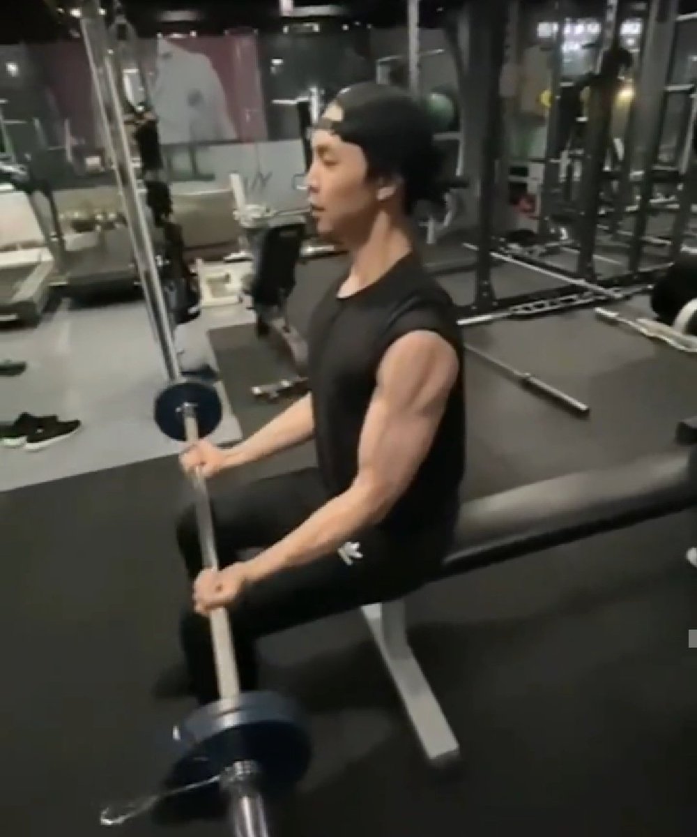 chohaeeun's tweet photo. ฆ่าได้ฆ่า                       ค่าได้ค่าาจร้าๆ https://t.co/JU7QalKSs3
