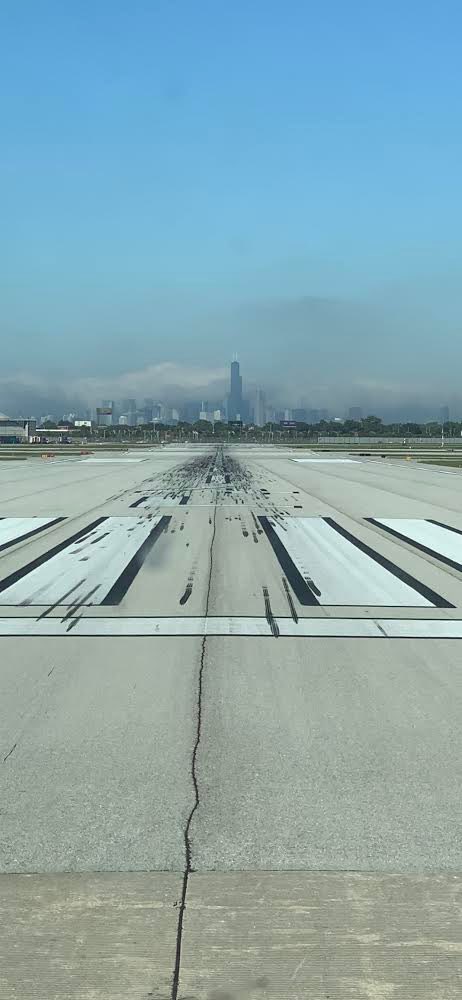 ClubJetCharter's tweet photo. A plane safely lands and then people clap....
#HappensEvery10Seconds https://t.co/lDHeaUf41o