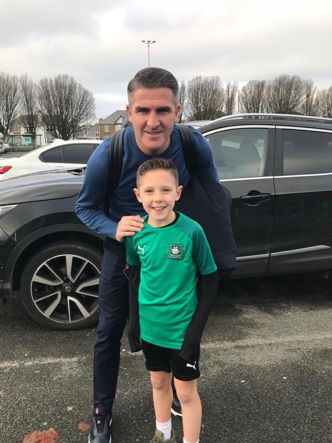 Here is George trying to persuade @rlowe15 to let him in to the first team after he has gone through the ranks in <a href="/PAFCAcademy/">Plymouth Argyle Academy</a> 🤣 Such a great gaffer and chuffed to get the win today! 💚 Well done @Only1Argyle
.
#pafc