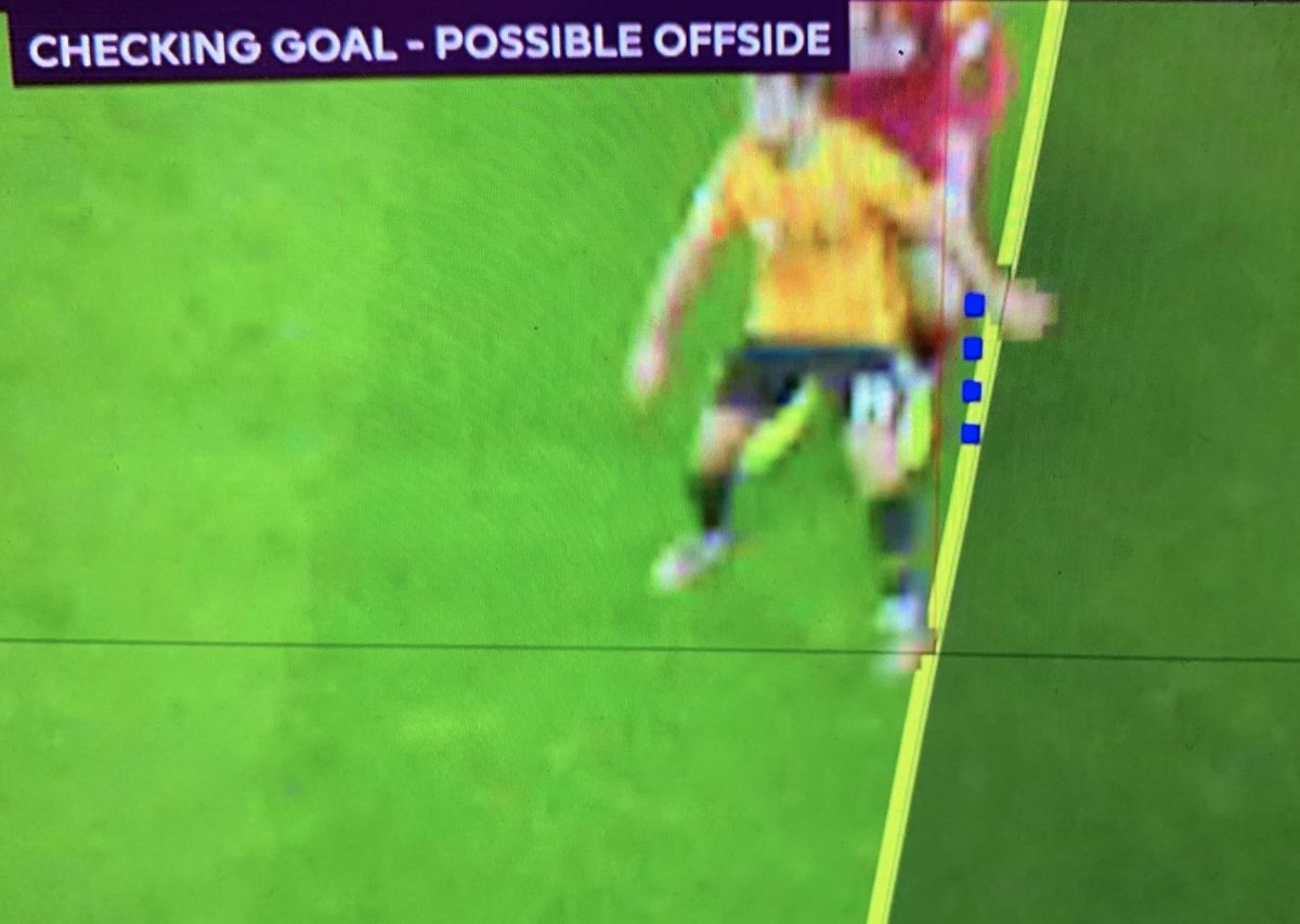 Think I'd have more confidence in the whole thing if the on-screen graphics weren't from an Atari 2600. #LivWol